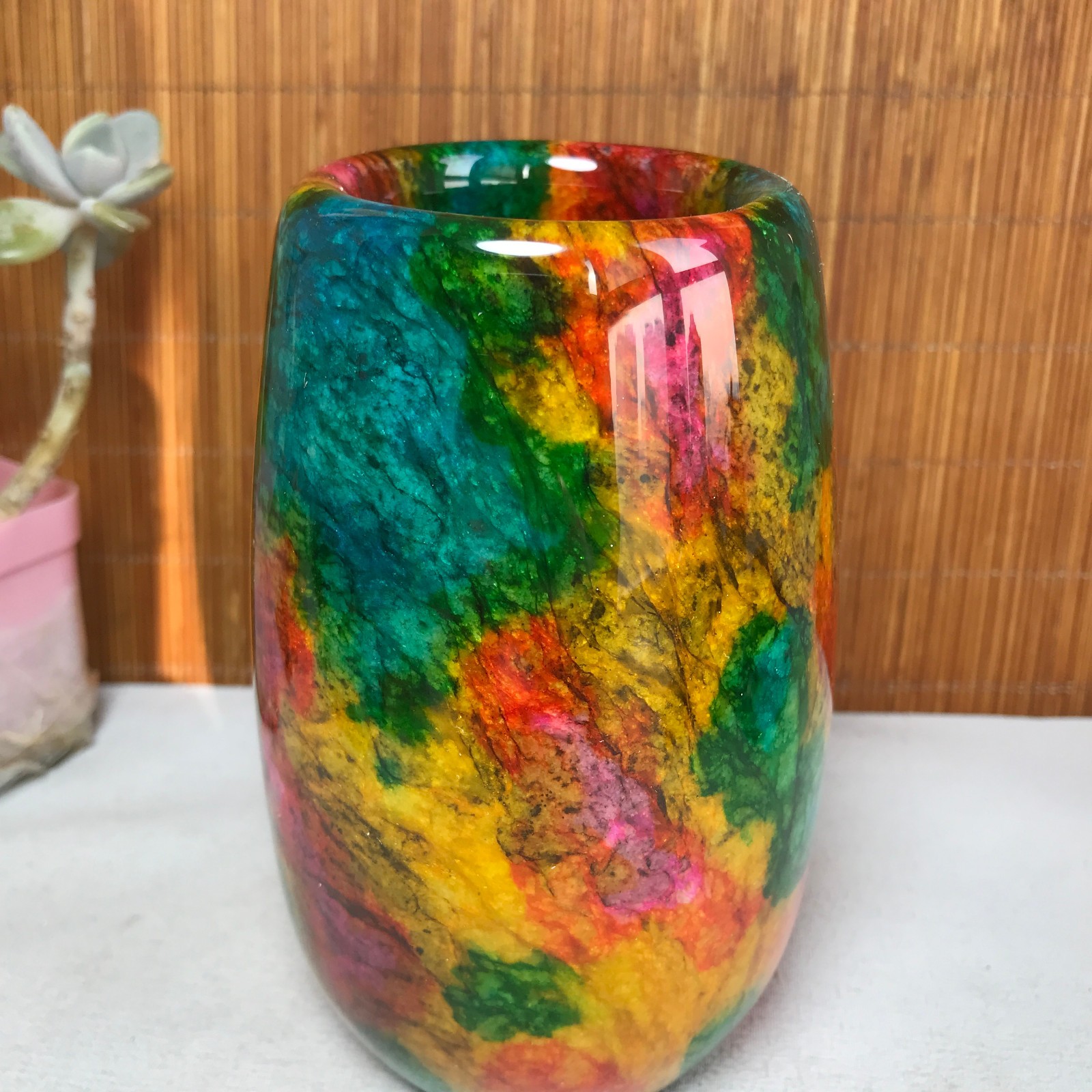 Natural “Seven Colors Jade” vase specimen -Taiwan China 1050g 129mm A3729