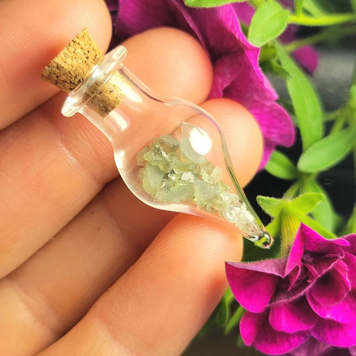 MOLDAVITE Chips, Authentic Tektite from Czech Republic