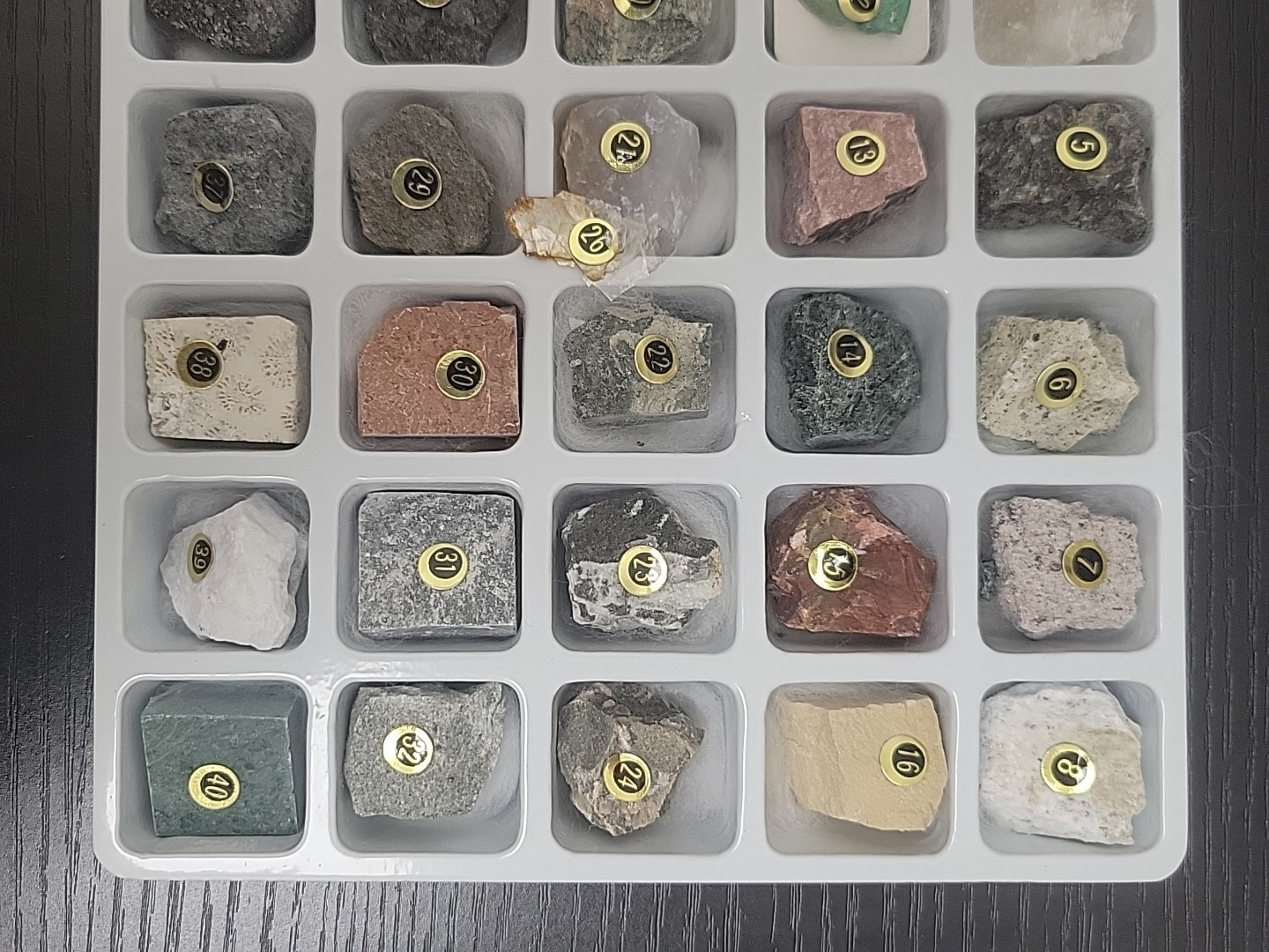 Vintage Retro Taiwan Rock & Mineral Set 40 Labeled Education Class Specimens