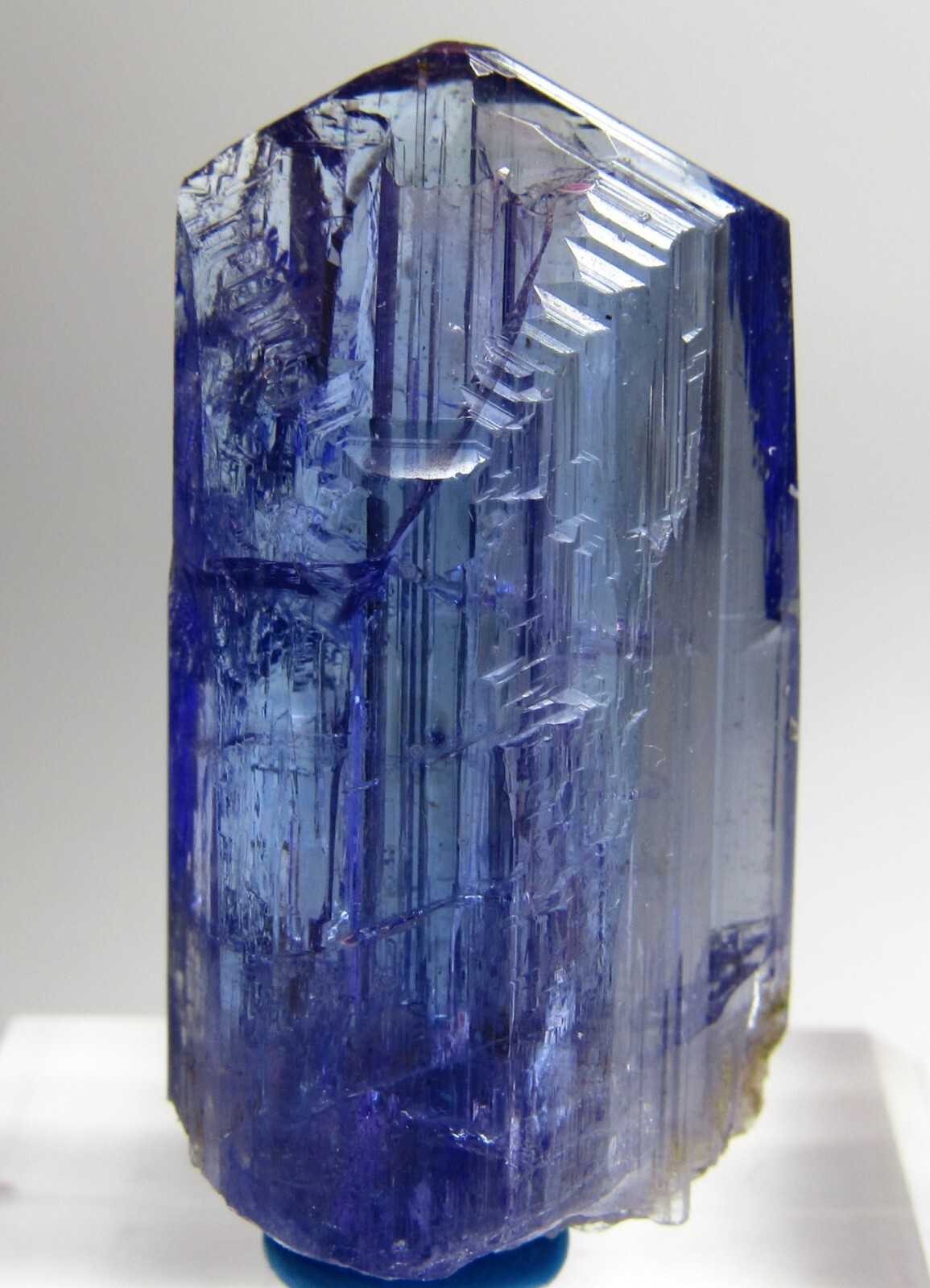 EXTRAORDINARY VIBRANT NEON PURPLE UNHEATED GEM TANZANITE CRYSTAL!!! TANZANIA