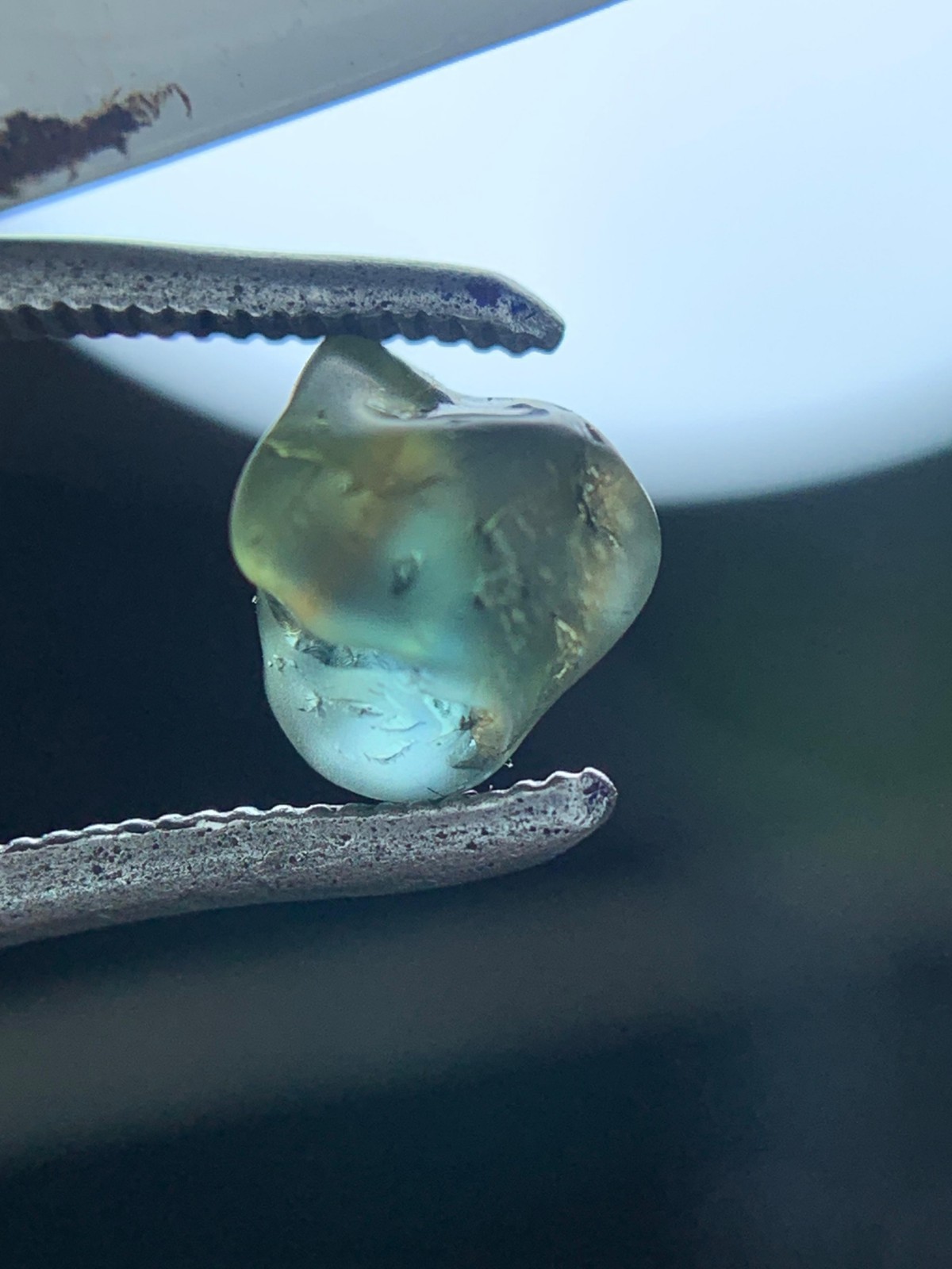 1.85 Crts Gorgeous Piece Facet Grade Blue & Green (Teal) sapphire Rough