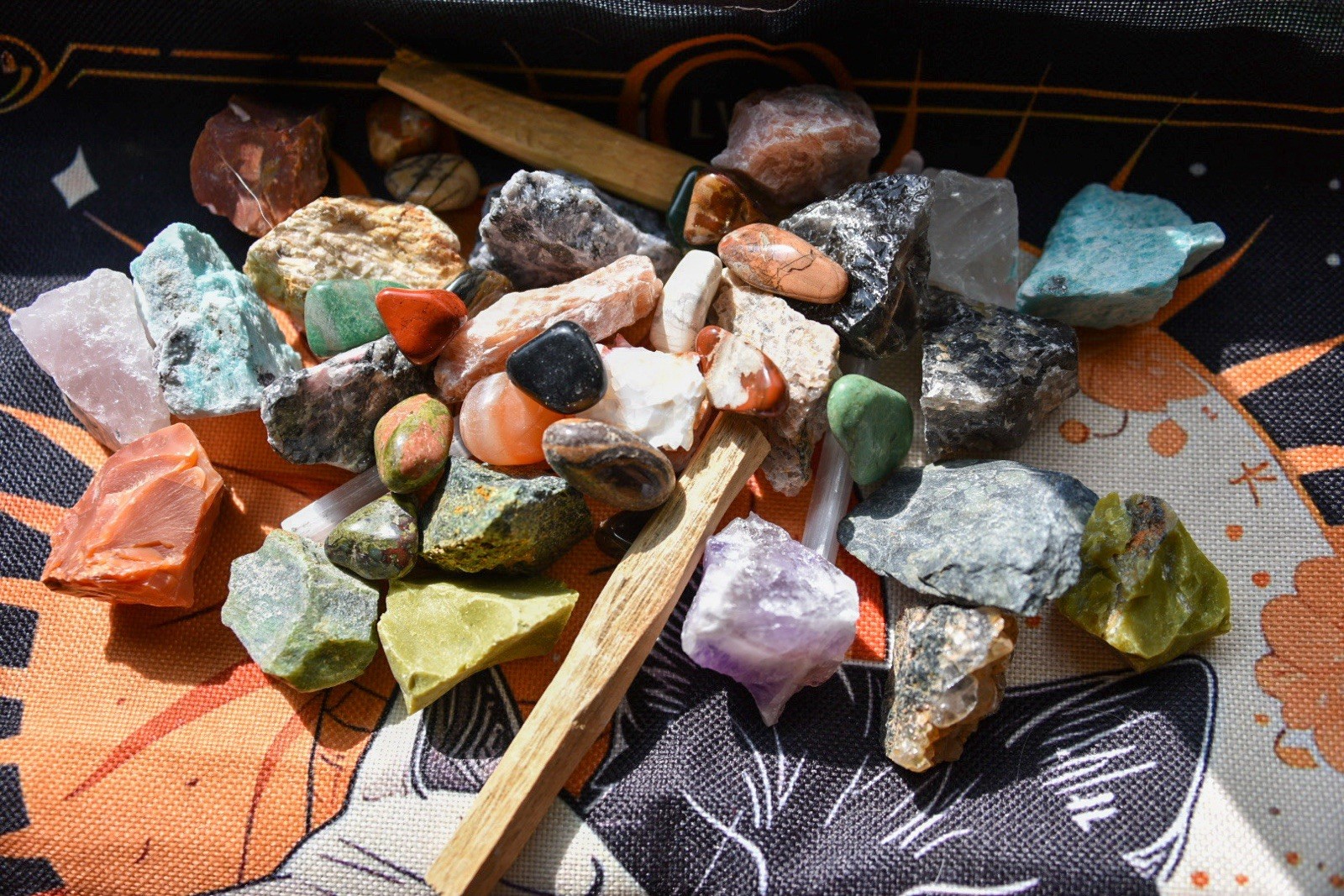 MEDIUM Mixed Mystery Crystal Box, Raw Crystals, Tumbled Crystals, Rocks