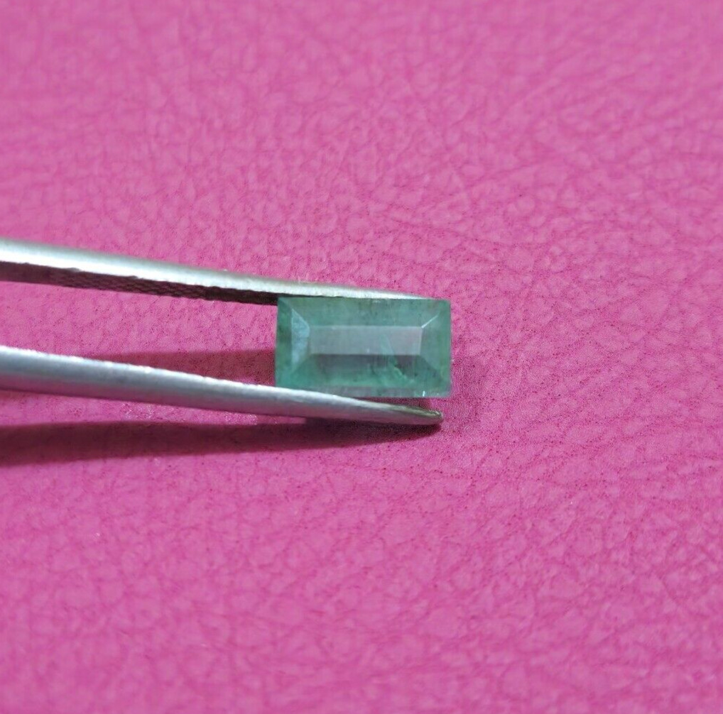 Unique Zambian Green Emerald 1.65 Crt Faceted Rectangle Cut Shape Loose Gemstone