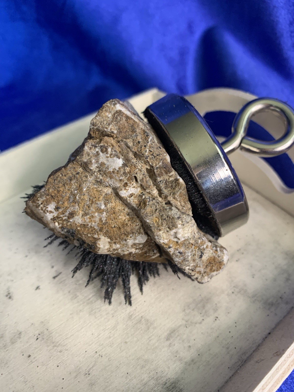 Genuine Live-Lodestone Matrix – Magnetite*Hematite*Quartz*Mica*Gold Ore*