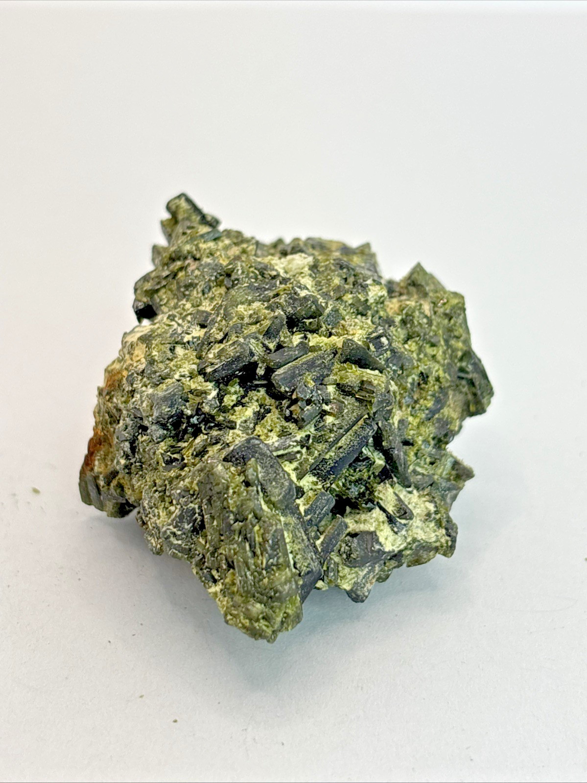 Beautiful Green Epidote Crystal Specimen 79 Grams