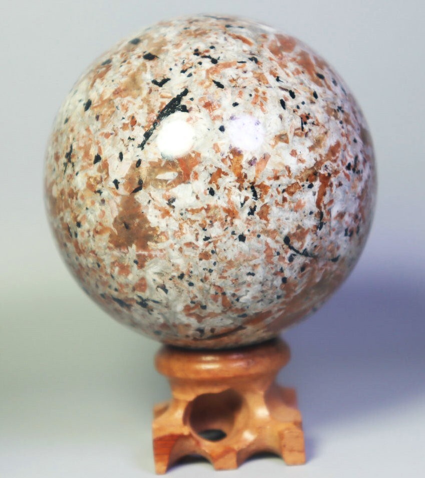 67mm Natural Maple leaf Red Granite Quartz Crystal Sphere Ball Healing / Stand