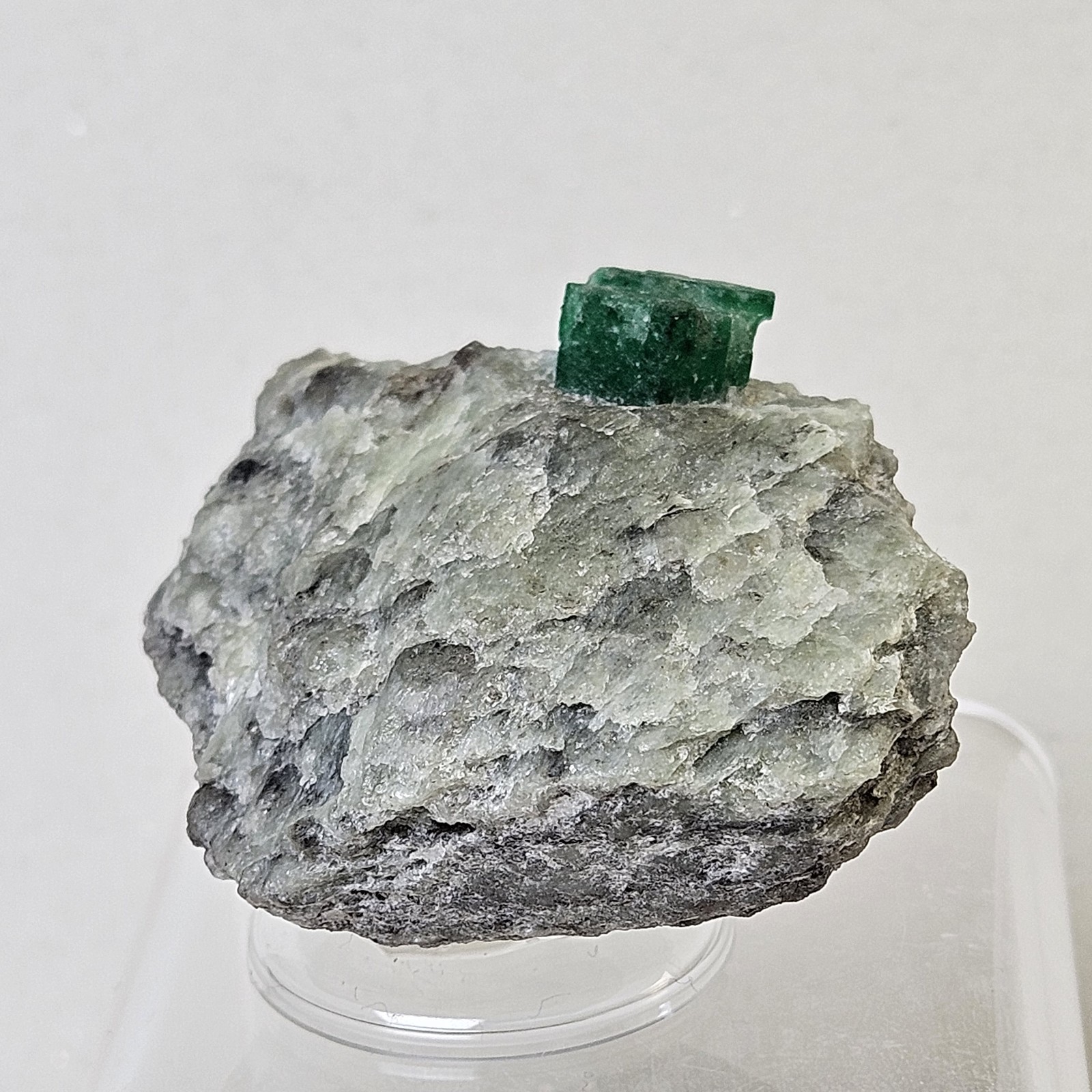 Large Fully Terminated Emerald Specimen On Quartzite Matrix U.S Seller Swat