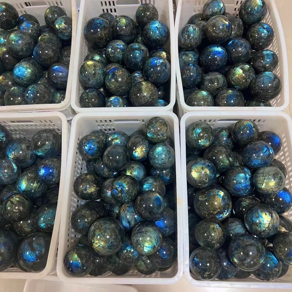 Natural Premium Labradorite Sphere Crystal Ball Reiki Healingstone Decor random