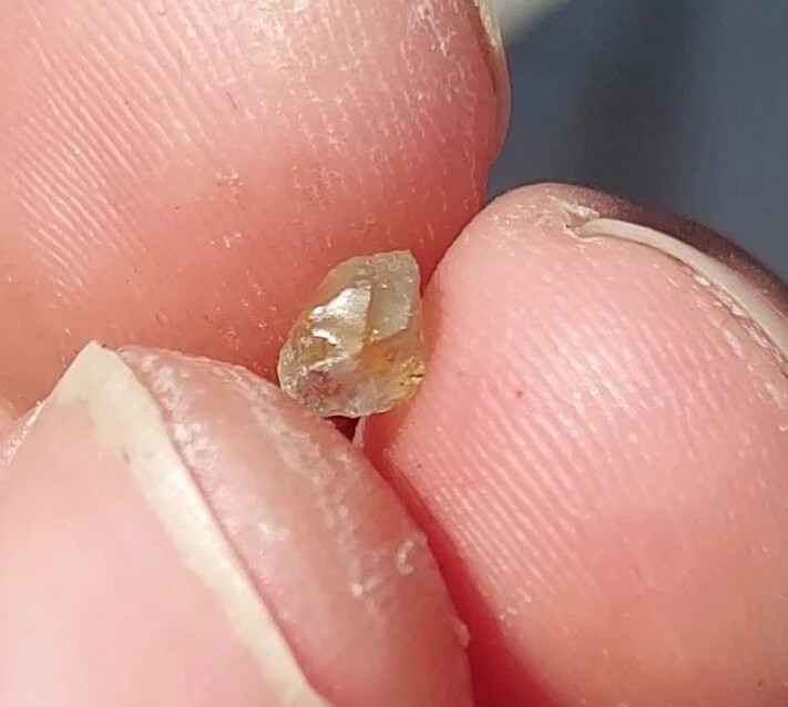 BICOLOR ORANGE & LIGHT BLUE SAPPHIRE FROM MONTANA, USA