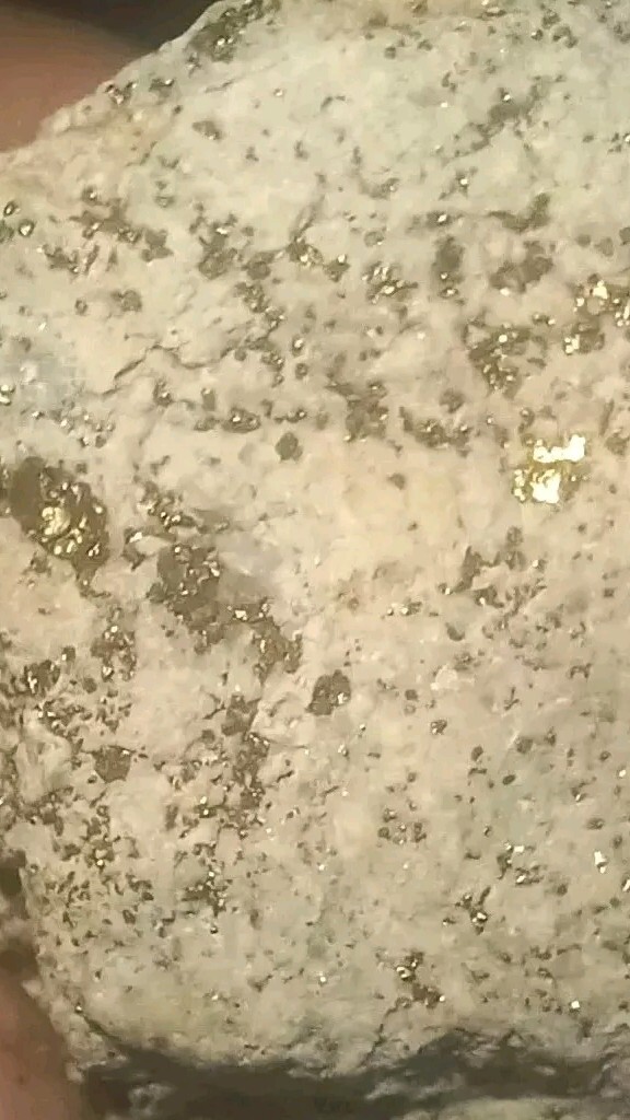 102.058 Grams of Natural Mined Visually Beautiful Telluride Gold Copper Iron Ore