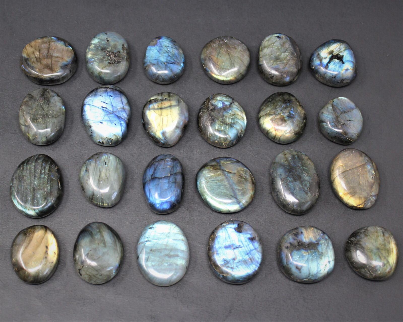 Labradorite Palm Stones – Hand Polished Labradorite Pebbles, Wholesale Bulk Lot
