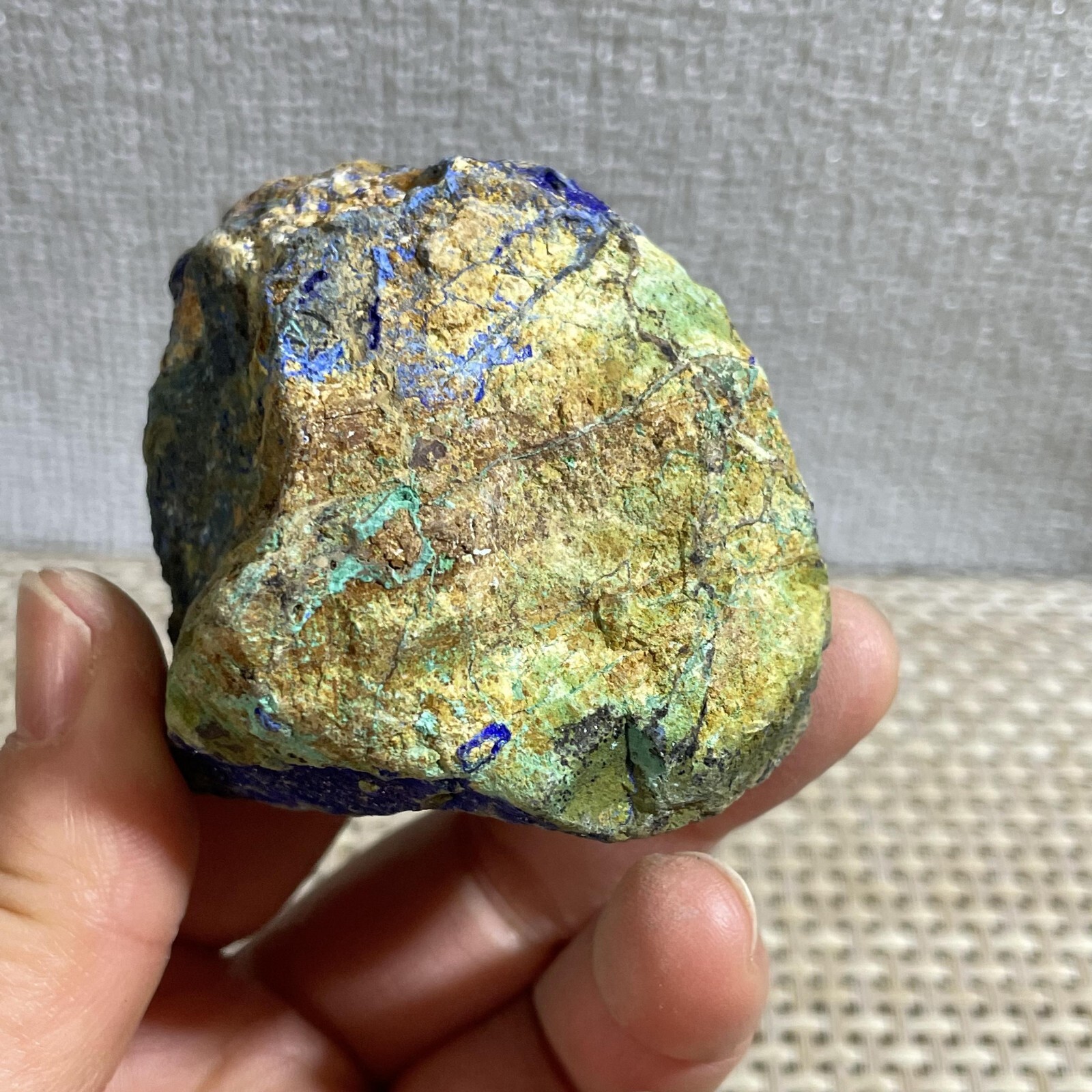 128g Natural blue copper ore quartz malachite crystal mineral specimen