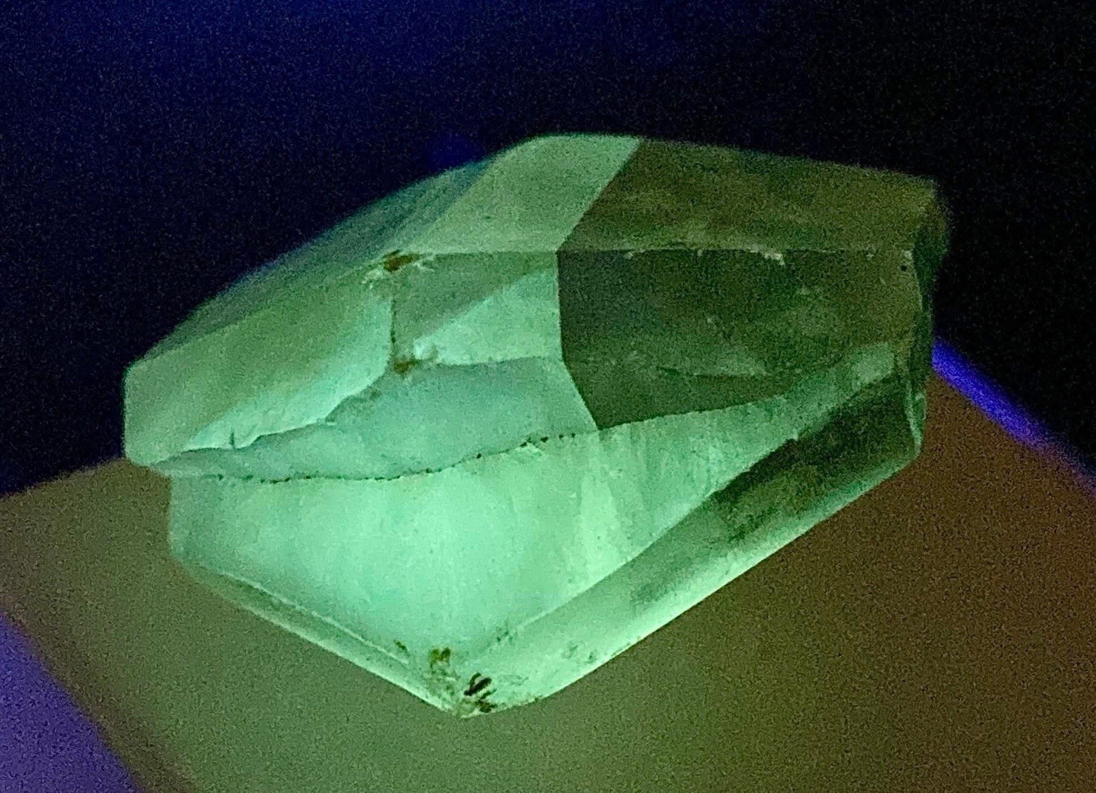 Gypsum (Var: Selenite) Red River Floodway, Winnipeg, Canada Weighs: 13.43 Grams