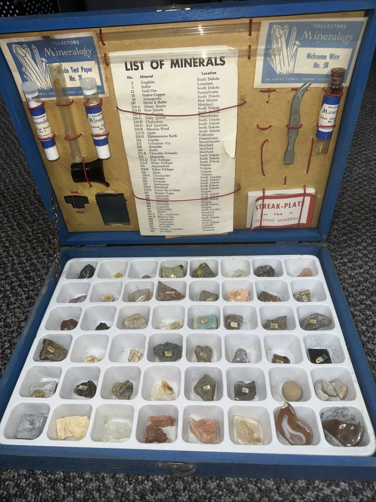 Vintage RARE PORTER Chemical Company MINERALOGY KIT No. 810 rock specimens