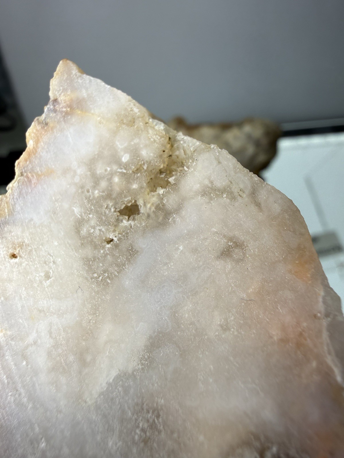 Natural Quartz Crystal Mineral Geode Pieces Annville, Kentucky 236grams