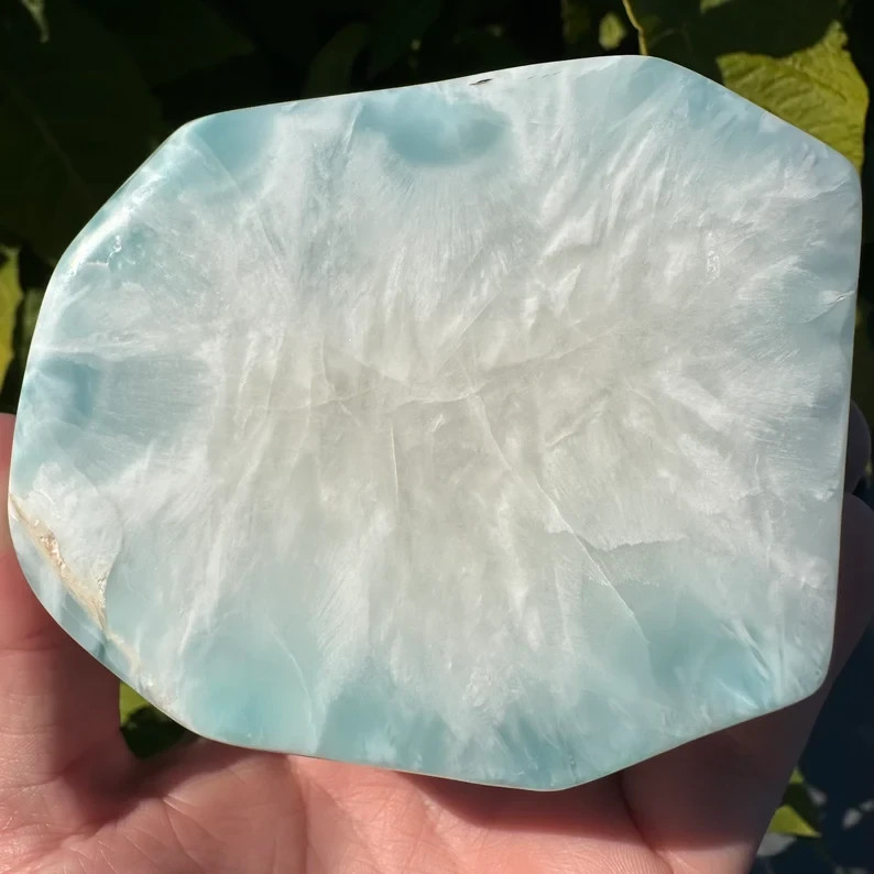 XL DOMINICAN REPUBLIC BEAUTIFUL FREEFORM 104 x 80 x 55 MM