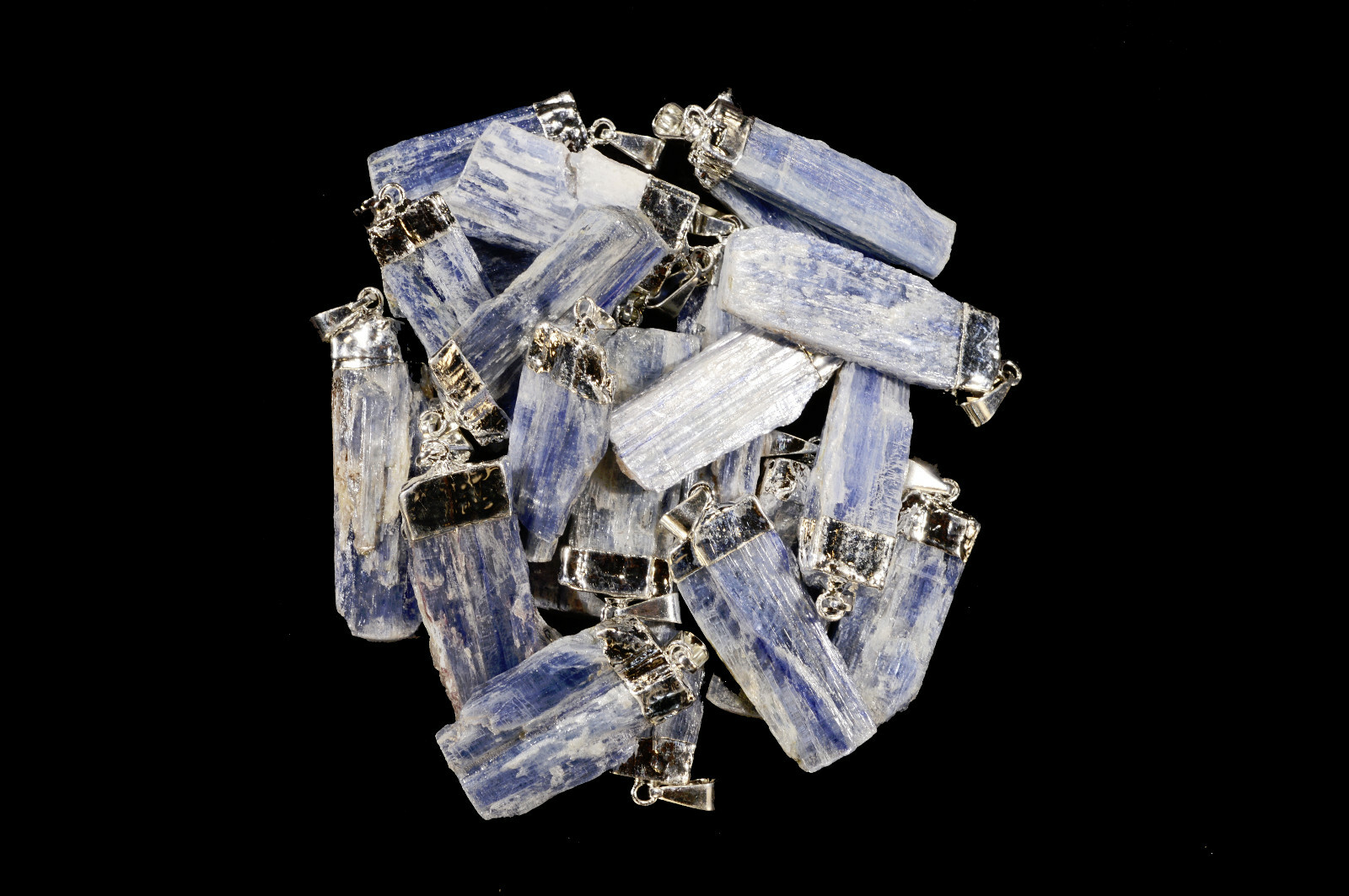 BLUE KYANITE Crystal Necklace Pendant 1 1/4″ Jewelry Rock Mineral Rough Healing