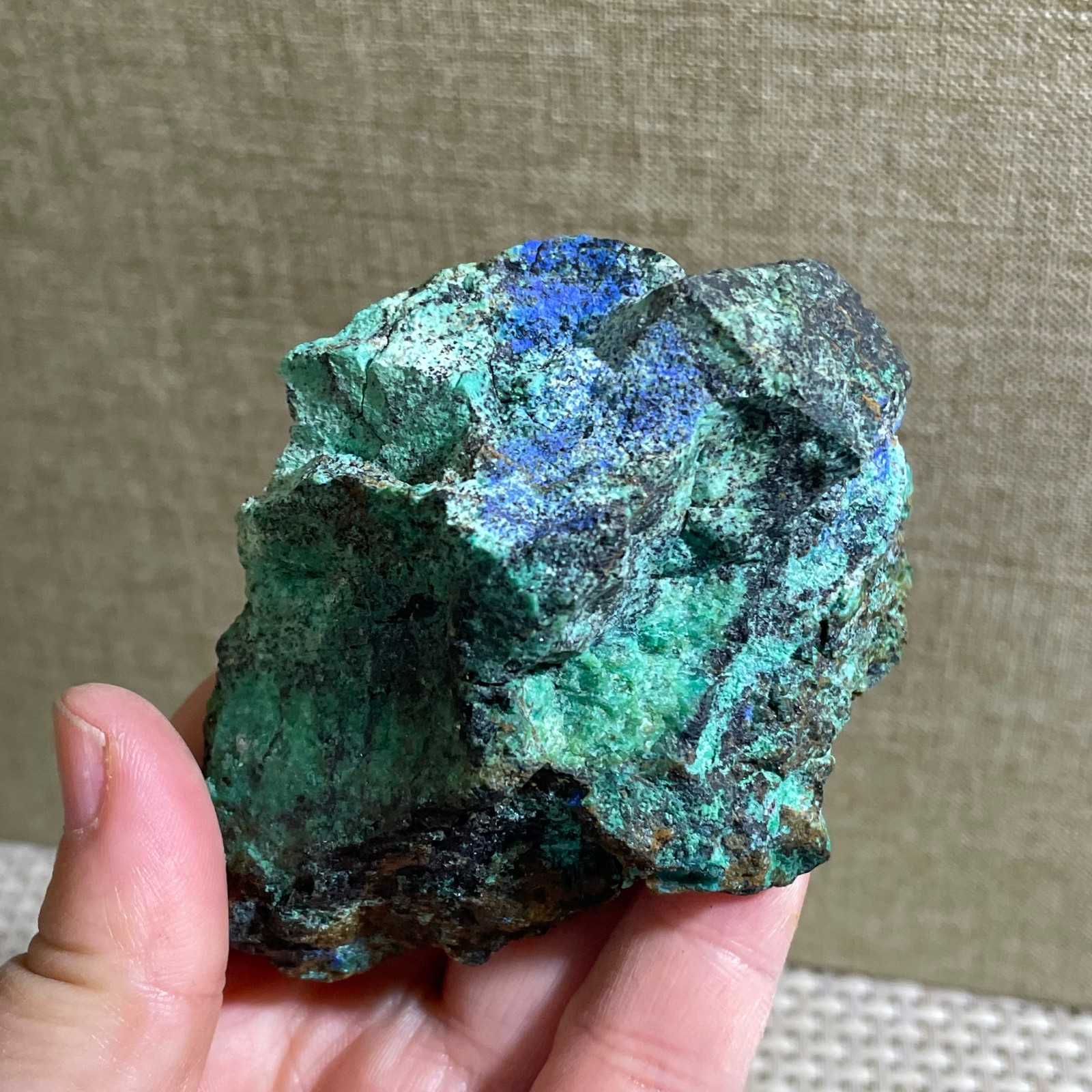 Restoration of Natural Blue Copper Ore Quartz Crystal Mineral Samples 148g