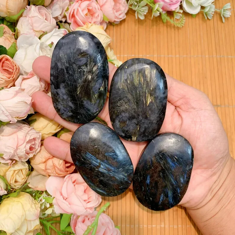 Natural Arfvedsonite Soap Palm Stone Fireworks Stone Polished Healing Home Decor