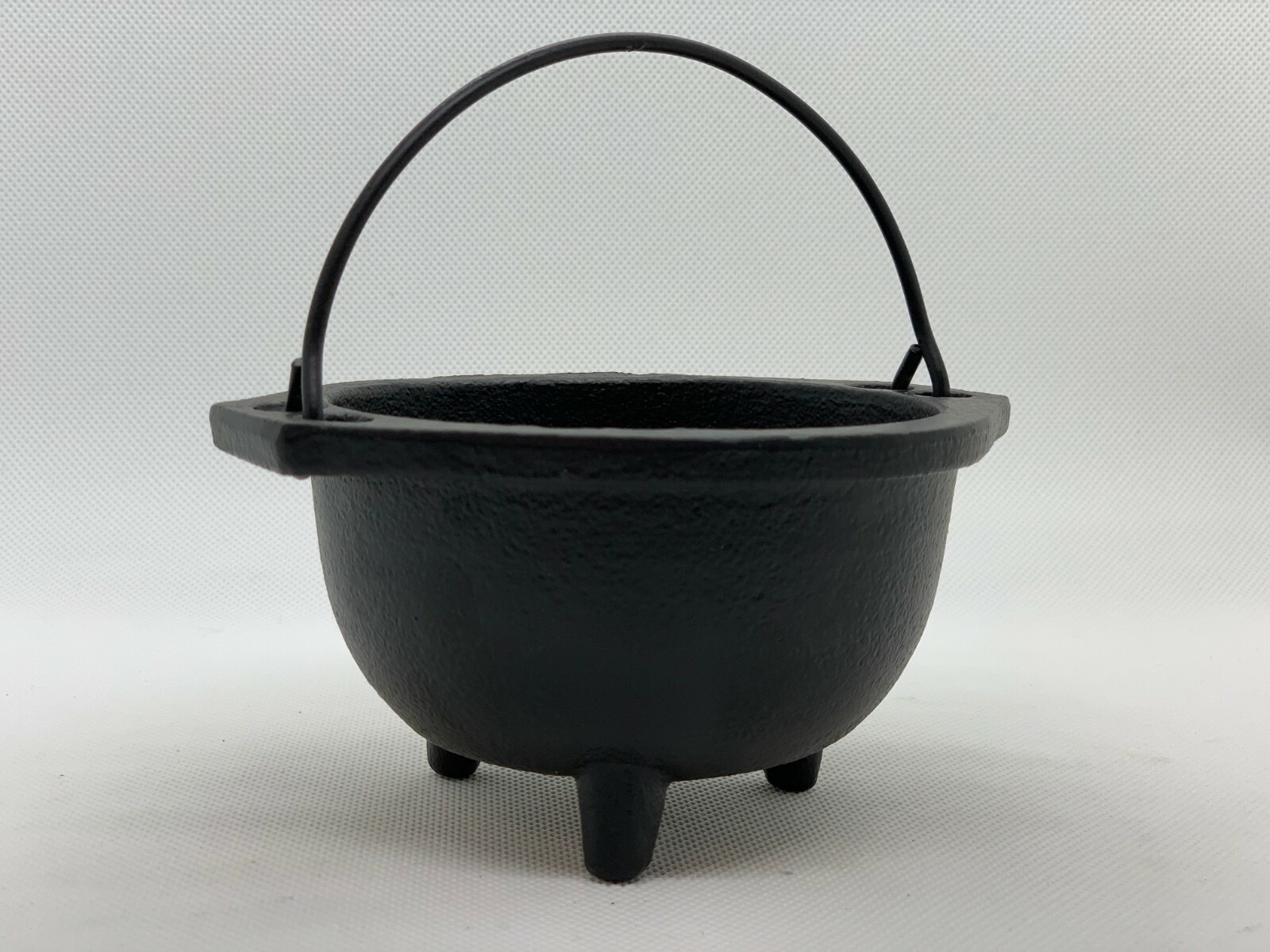 2.5″ 3″ & 6″ Diameter Cast Iron Cauldron With Handle For Smudging,Incense Burner