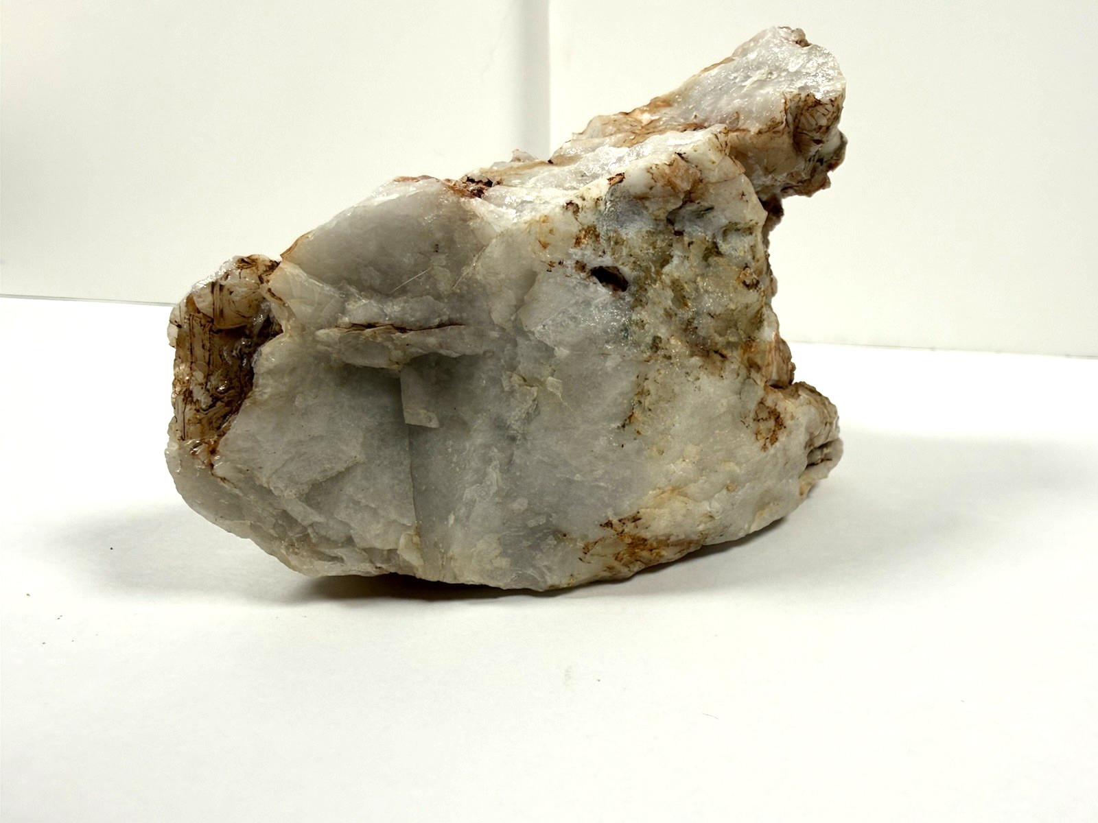 Natural Quartz Crystal Specimen Bladed Formation Iron Staining 1.9 Lbs