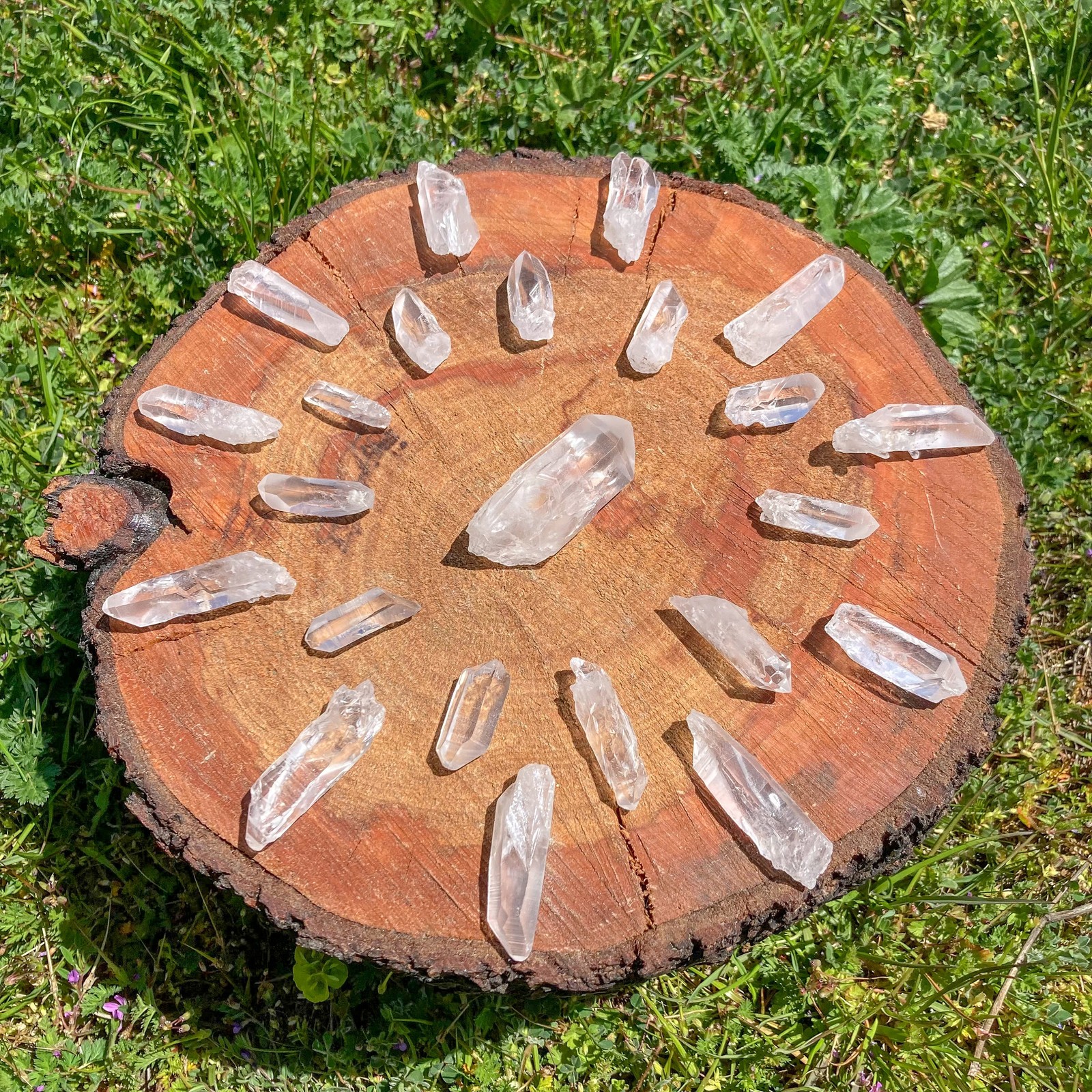 Raw Lemurian Quartz Crystal Point / Protection / Cleansing / Chakra Balance