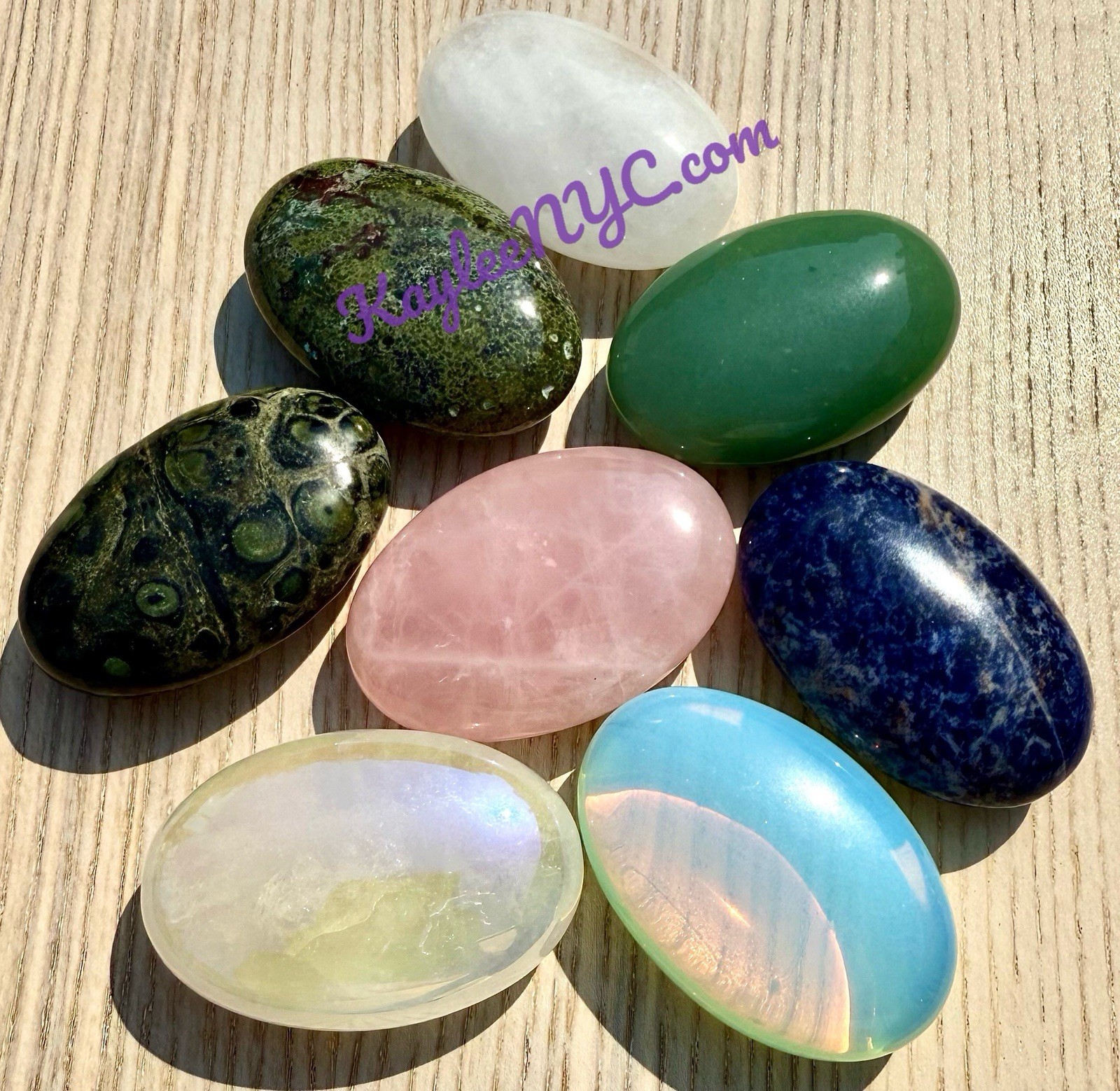 Wholesale Lot 8PCs Natural Mix Crystal Palm Stone Crystal Healing