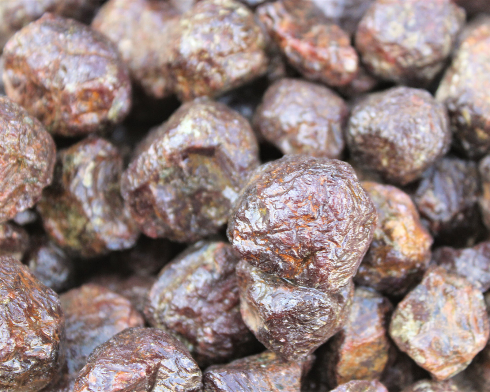 1/2 lb Bulk Lot Rough Natural Red Garnet In Box (Natural Garnet Crystals, 8 oz)