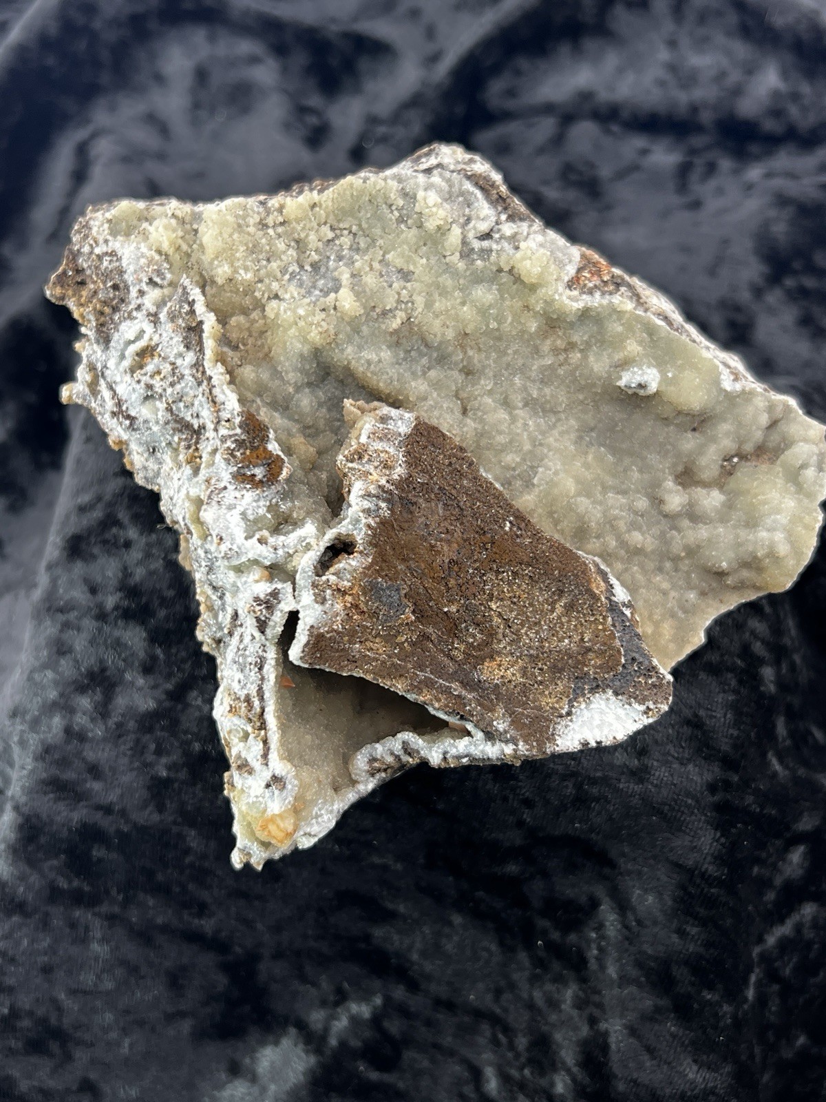 Smithsonite on Sphalerite with UV Calcite Ojuela Mine, Mexico. 1 LB. 13.7 oz