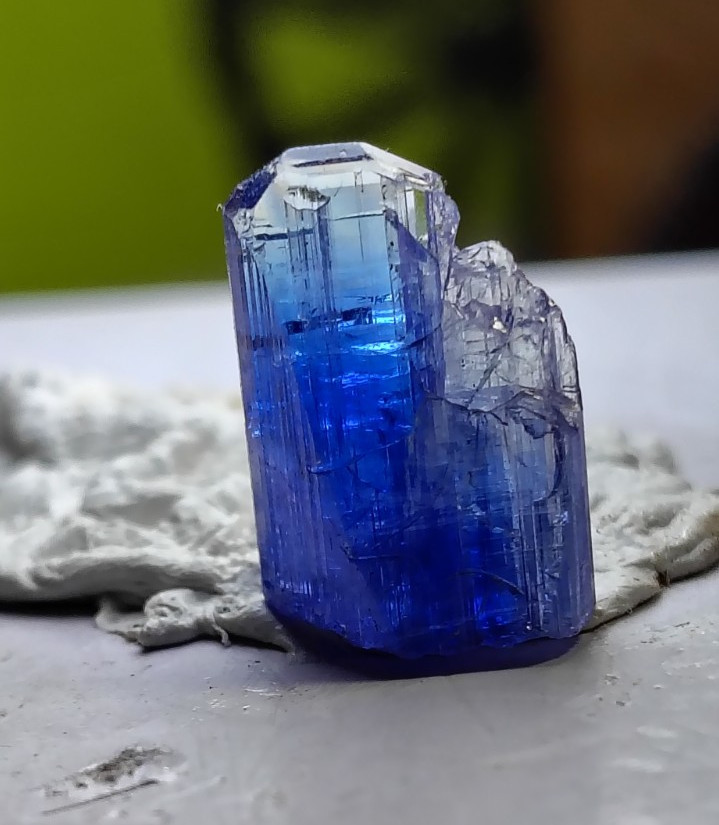 TANZANITE MULTICOLOR BLUE LIGHT TEAL PURPLE UNHEATED TWIN CRYSTAL 8CT MONSTER