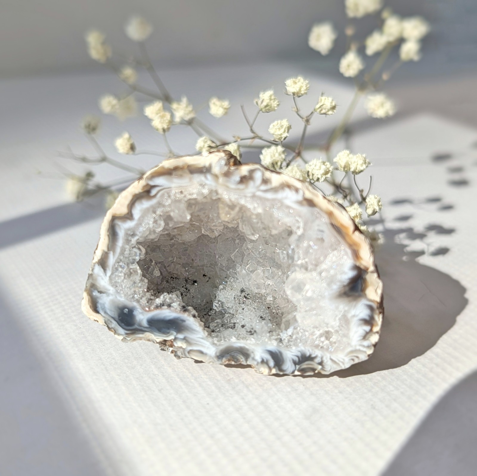 2″ oco agate geode, self-stands, natural quartz druzy geode half, quartz crystal