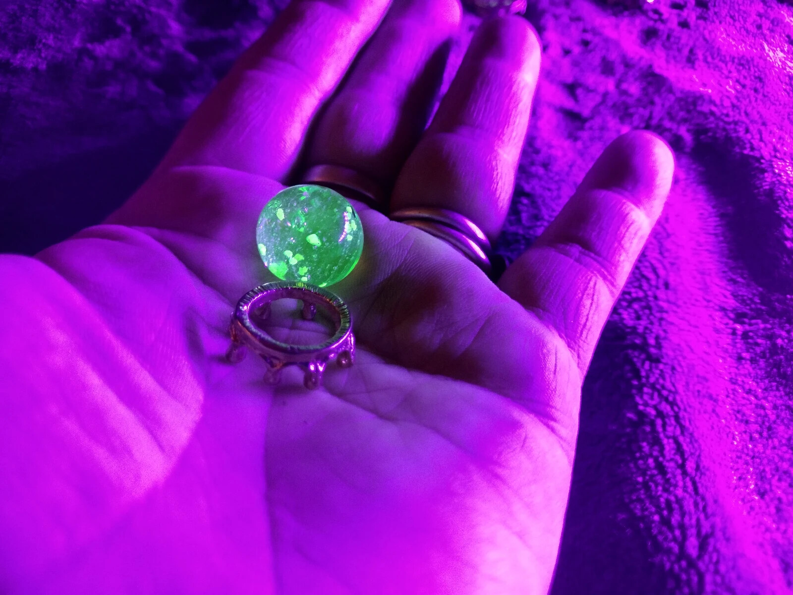 Tiny Crystal Ball-Glow in The Dark Orb-Marble and Stand-Crystal Ball and Gold Cr