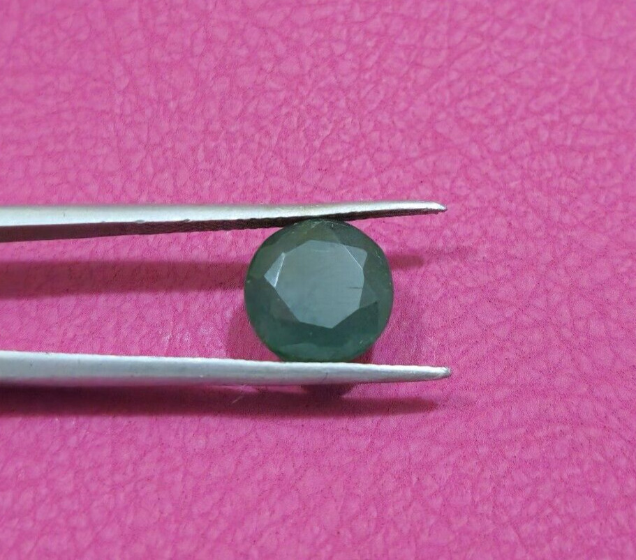 Gorgeous Zambian Green Emerald 3.30 Crt Faceted Round Cut Shape Loose Gemstone