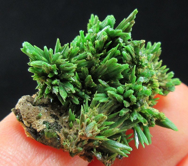 6.9g green pyromorphite crystals minerals specimens from China!~~