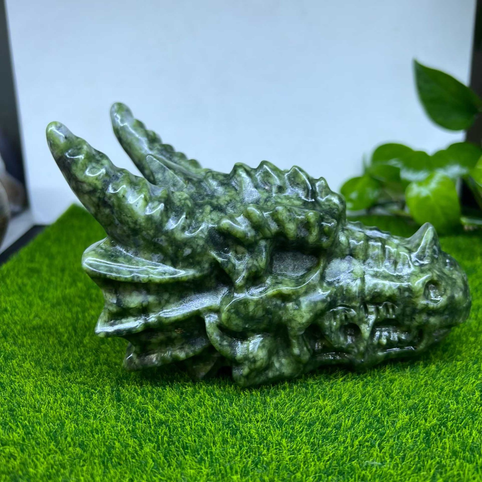 1pc Natural hsiuyen jade Quartz Carved Dragon Head Skull Reiki Crystal Decor
