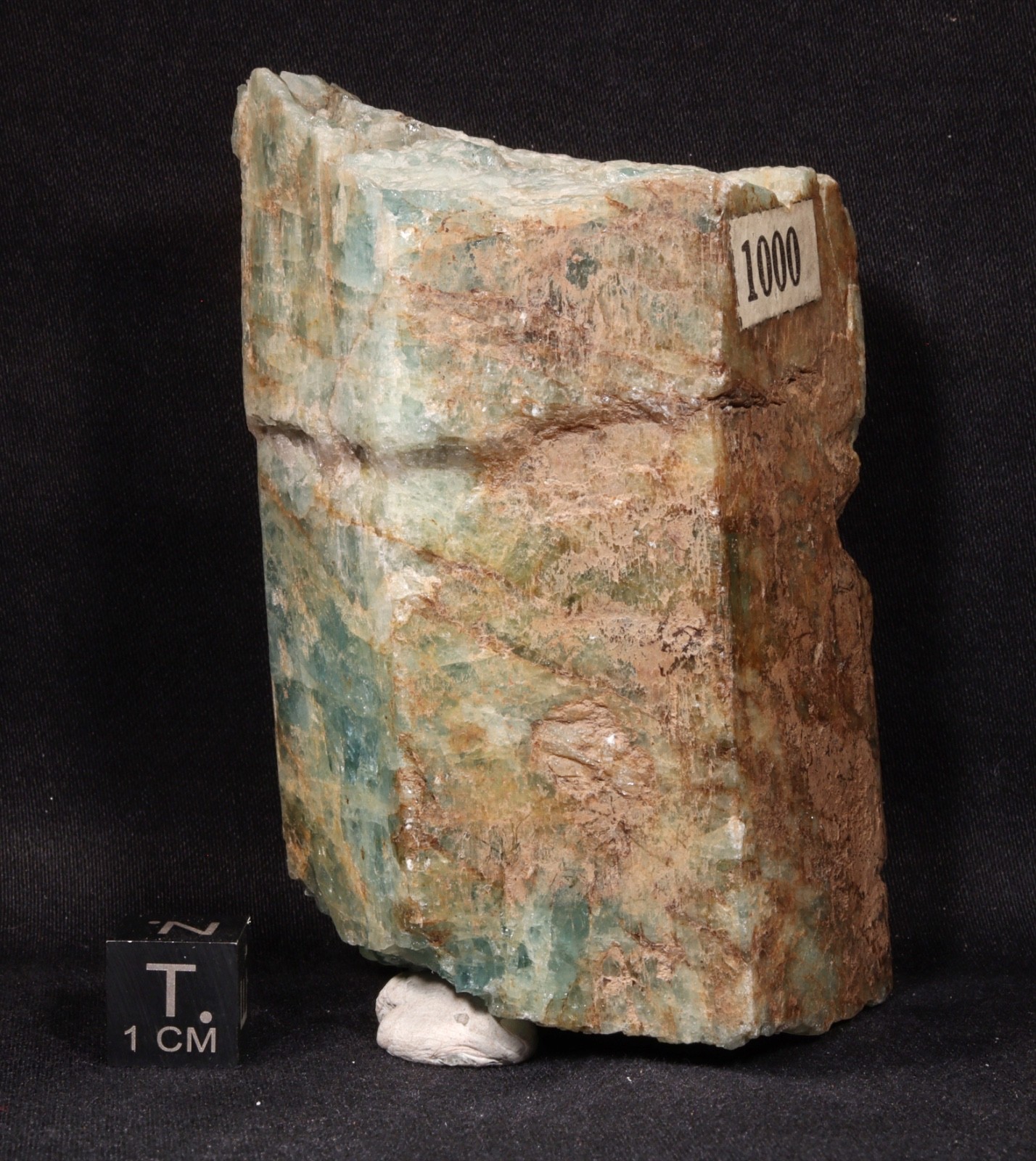 8.2 cm Beryl Hexagonal Crystal from New Haven County, Connecticut – 320 grams