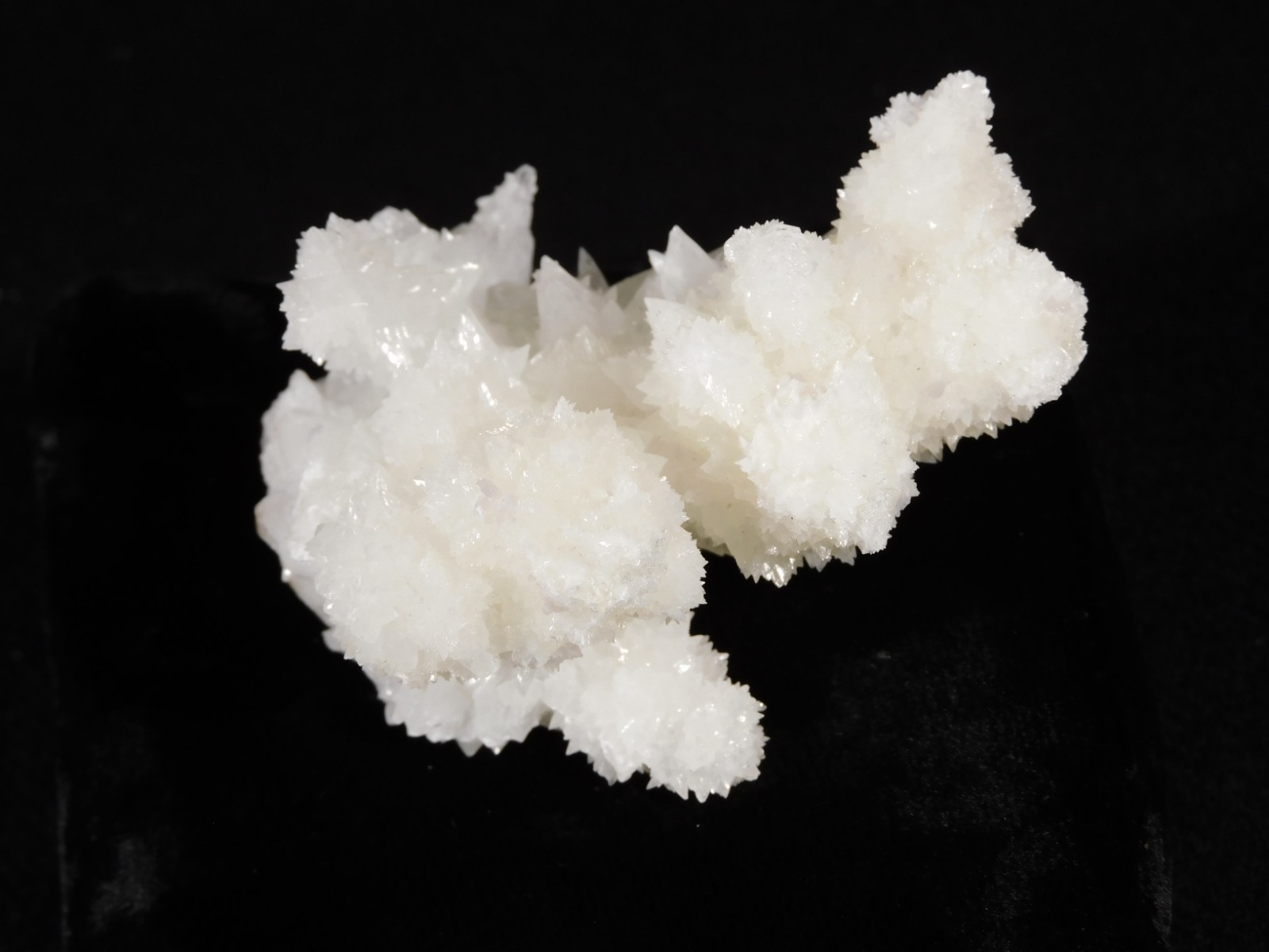 Bright White! CAVE Aragonite STALACTITE Crystal Cluster Mexico 145gr