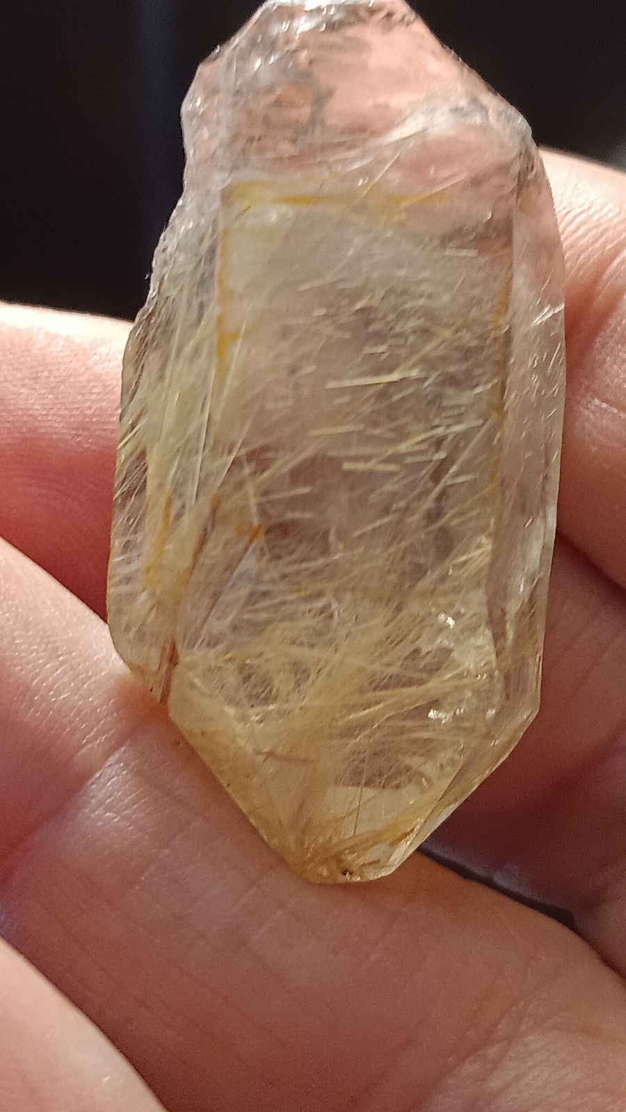 GREAT CRYSTAL WITH NICE POINTS PLUS STRIATIONS MEASURES APPROXIMATELY 1 5/8″