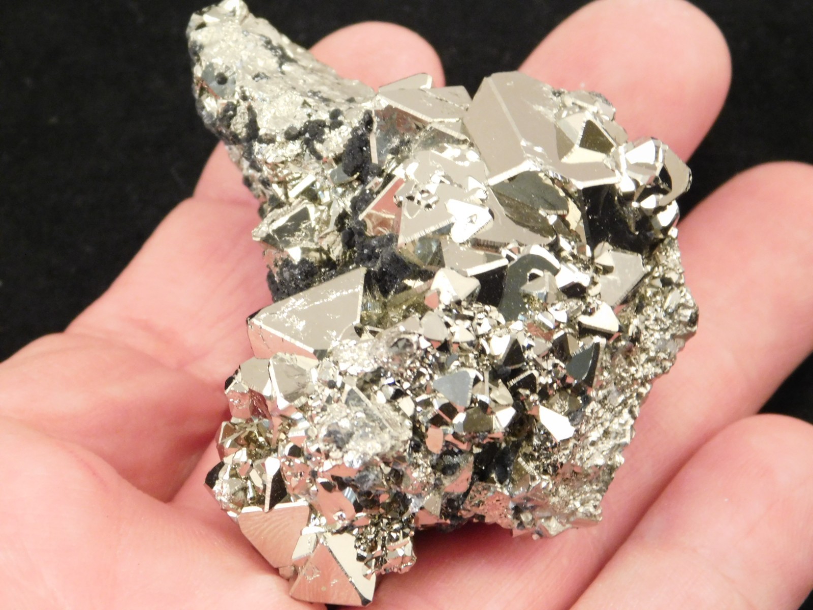 PYRAMID Shaped Crystals Tetrahedron PYRITE Crystal Cluster Sphalerite Peru 162gr
