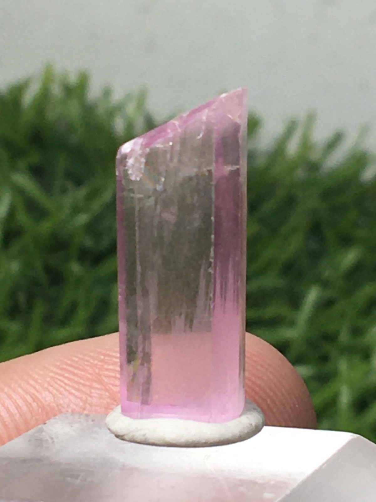 9.80 Carats AMAZING NATURAL POLISHED KUNZITE CRYSTAL FROM AFGHANISTAN (77zb)
