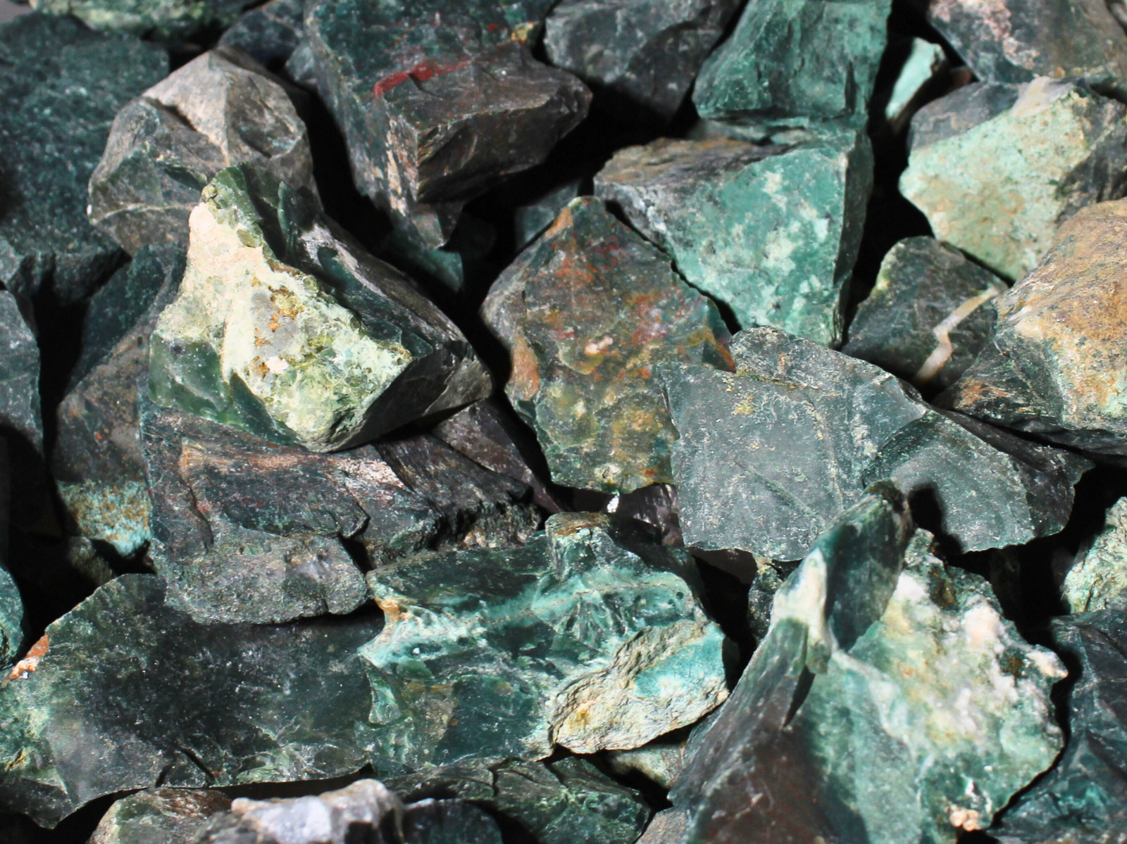 Green Bloodstone – Rough Rocks for Tumbling – Bulk Wholesale 1LB options