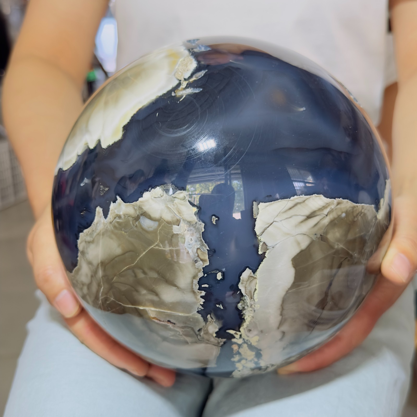 21.23LB Natural volcanic agate crystal cave ball polishing and healing 9.65kg