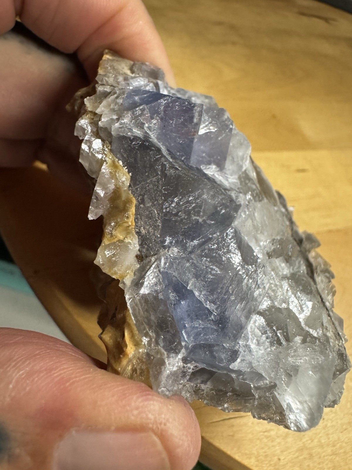 7118 Raw Fluorite Multiple Records Uv Reactive 2.0”T 2.3”W 3.4”L Wt. 10 Oz.