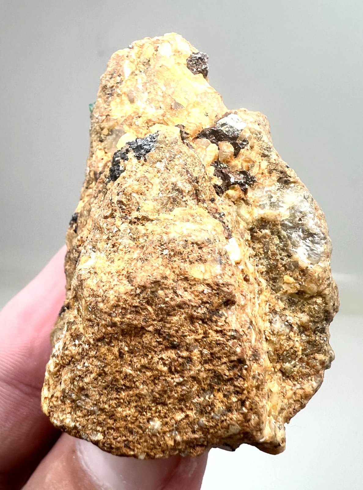 210 CT Beautiful Emerald Crystals on Matrix @Panjsher Afghanistan.