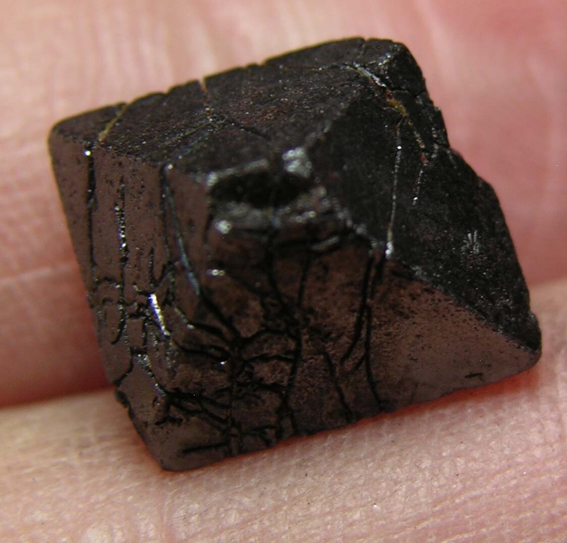 #37 Pakistan 18.95ct Natural Octahedron Magnetite Crystal Specimen 3.75g 16mm