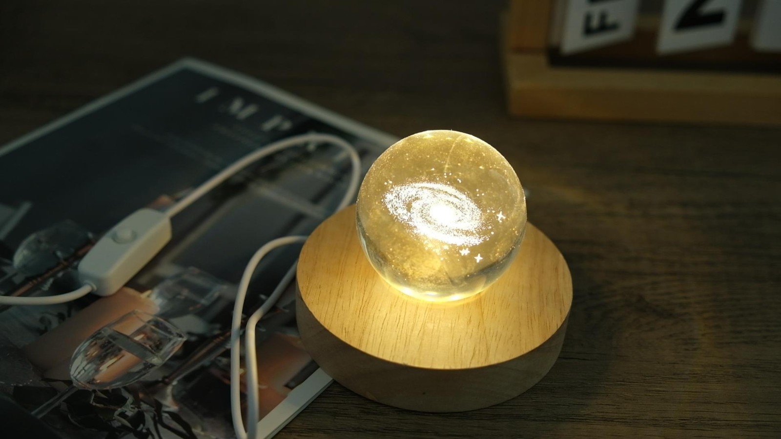 10 Pcs Round Wooden LED Display Bases for Glass Art & 3D Crystal Balls – Lighted