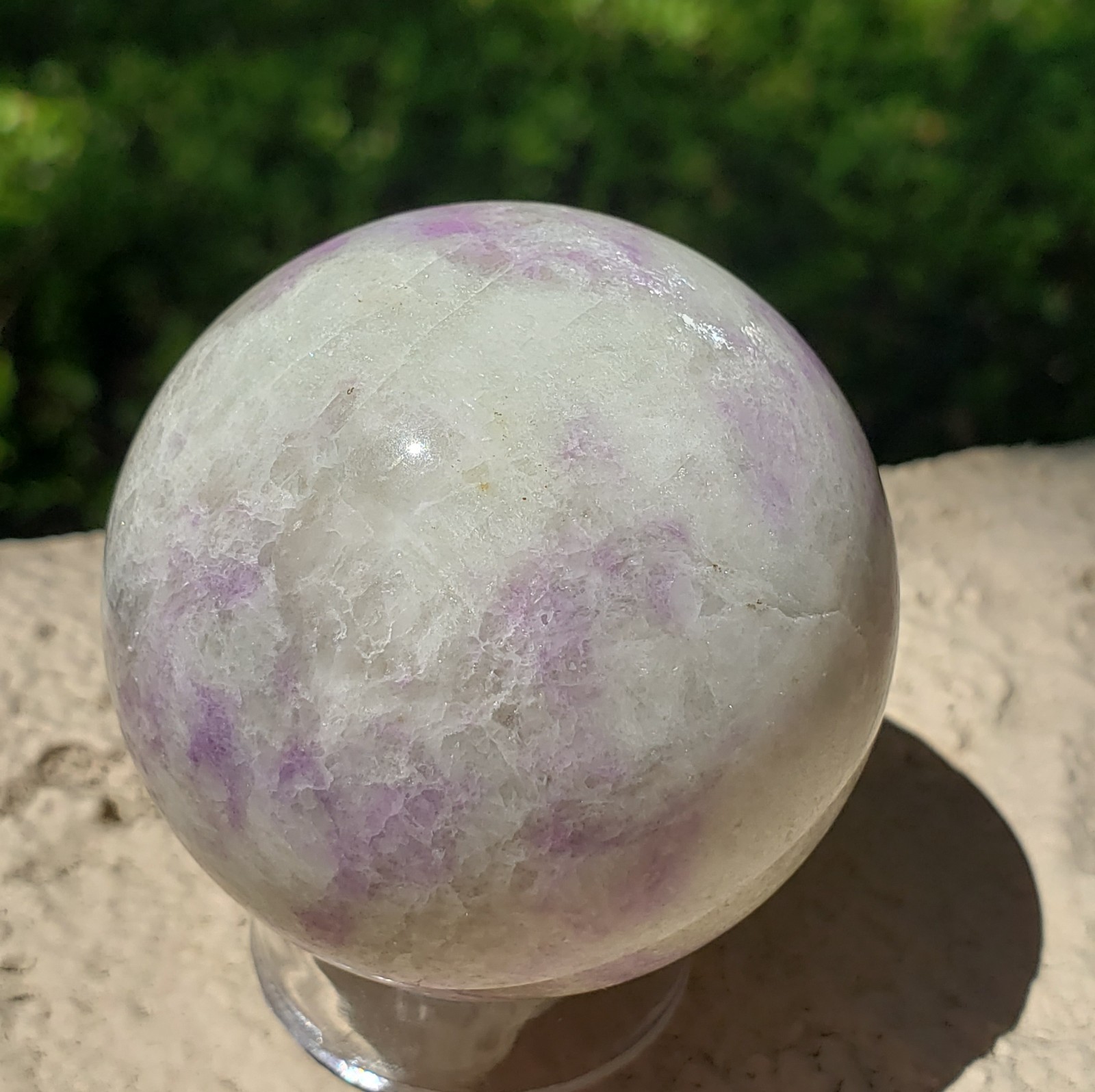 1.95″ Hackmanite Mineral Sphere Orb Ball STRONG UV, 186g or 6.56 oz