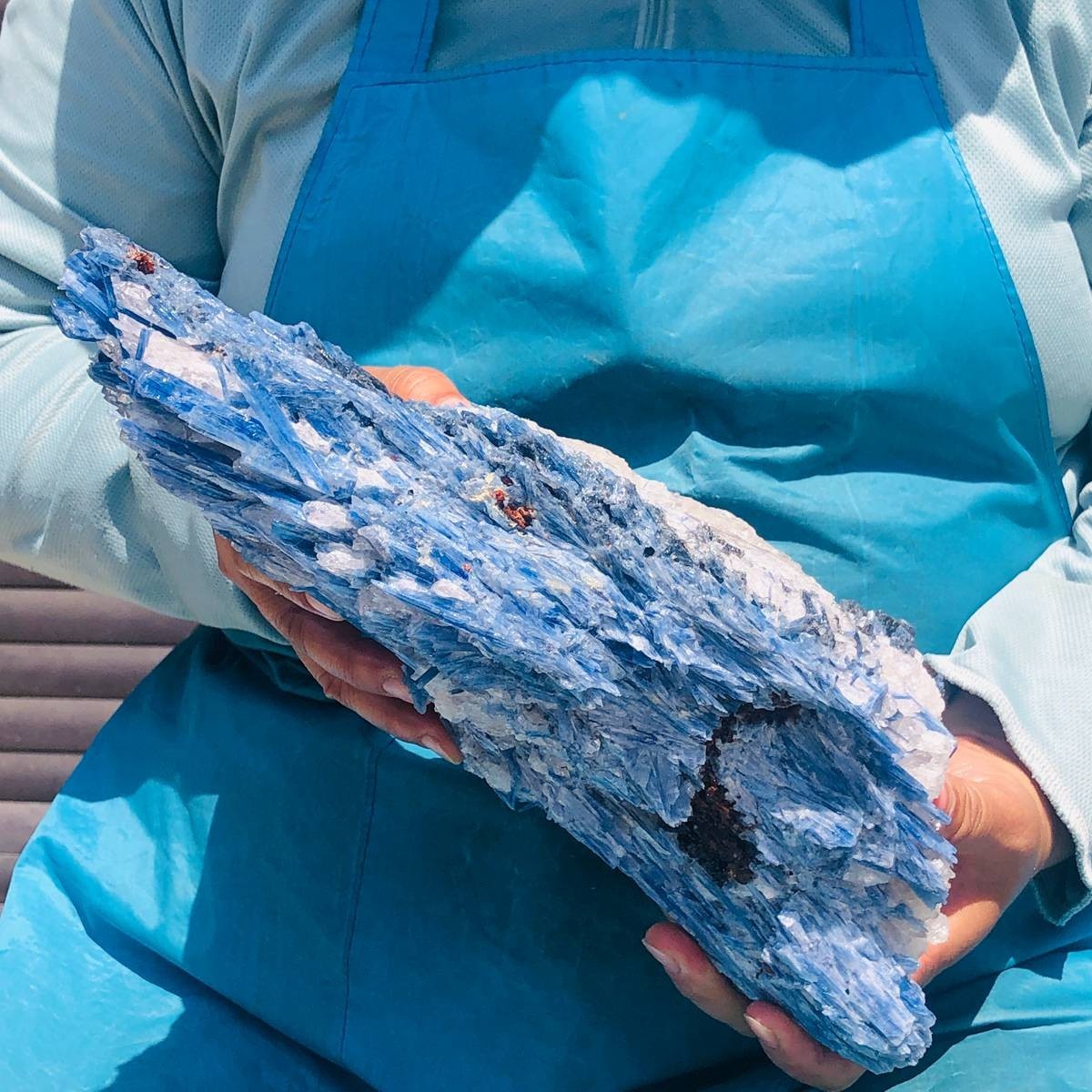 4730G Natural Blue Quartz Crystal Specimen Raw Mineral Reiki Healing Home MH5285