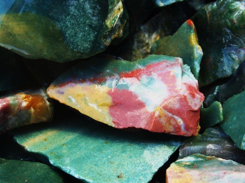2000 Carat Lots of Bloodstone Rough – Plus a Very Nice FREE Faceted Gemstone