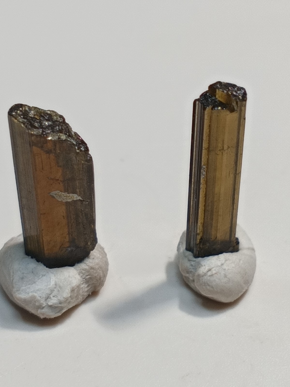 Green Natural Epidote Mineral X24